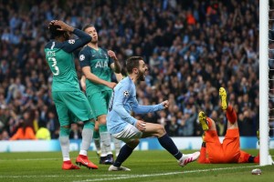  AC米兰中场引援锁定镰田大地，转会费达800万  