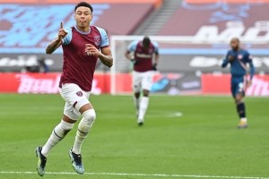 12, 克莱蒙降级边缘换帅寻求保级  