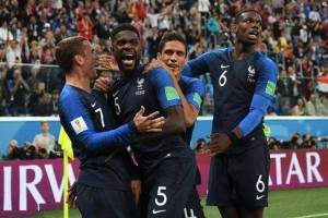  阿森纳，萨利巴头球制胜终结低迷  