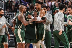  米德尔顿关键封盖，雄鹿1分险胜篮网