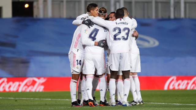  摩纳哥新帅变阵收奇效，客场逆袭掀翻领头羊  