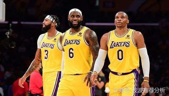  萨博尼斯两双统治篮板，国王击败湖人终结对手连胜  